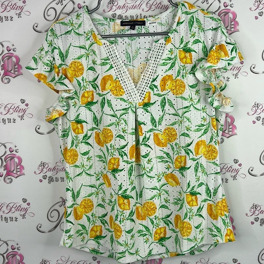 Adrienne Vittadini tshirt tee lemons 🍋 Yellow and Green Floral Blouse